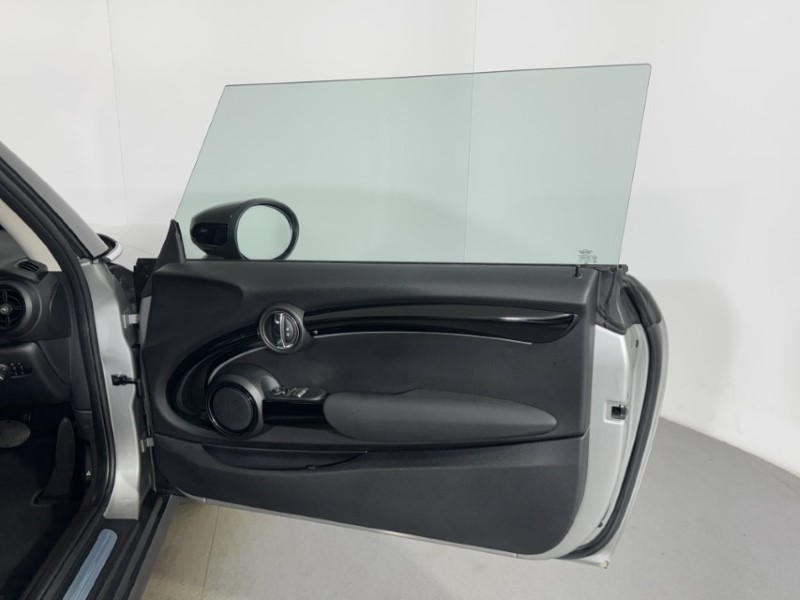2022 (72) MINI HATCHBACK 1.5 Cooper Classic 3dr Auto 5777436