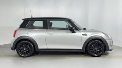 2022 (72) MINI HATCHBACK 1.5 Cooper Classic 3dr Auto 5777458