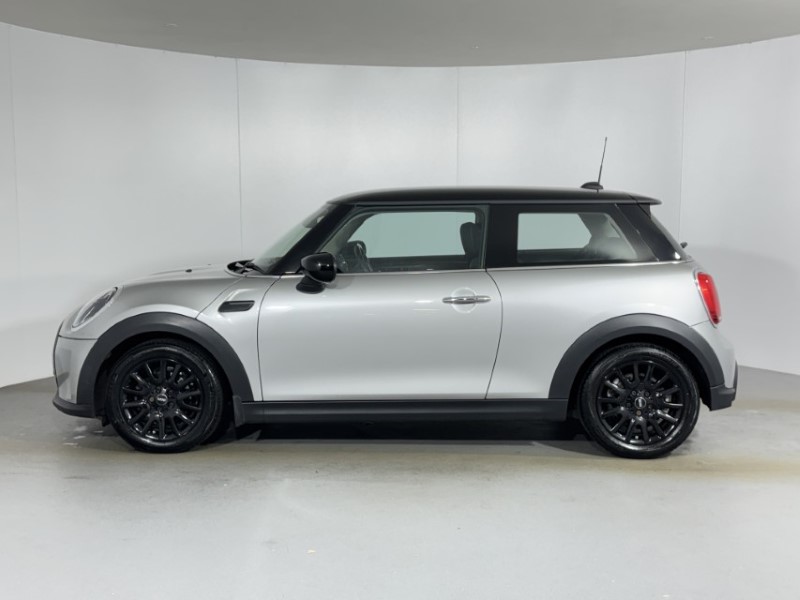 2022 (72) MINI HATCHBACK 1.5 Cooper Classic 3dr Auto 5777454