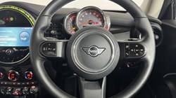 2022 (72) MINI HATCHBACK 1.5 Cooper Classic 3dr Auto 5777419