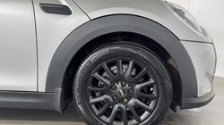 2022 (72) MINI HATCHBACK 1.5 Cooper Classic 3dr Auto 5777437