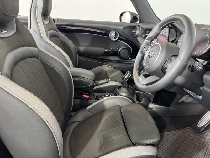 2024 (24) MINI CONVERTIBLE 1.5 Cooper Sport Premium 2dr Auto 5765237