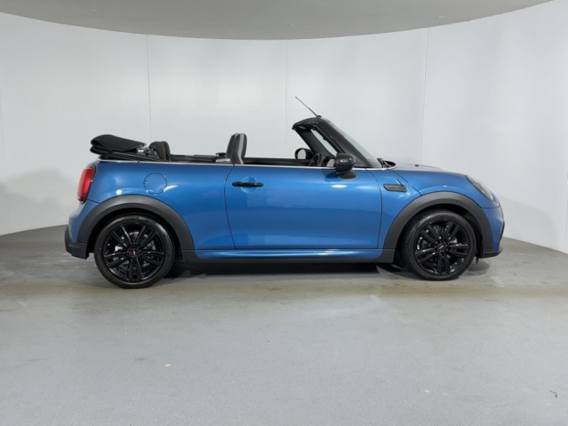 2024 (24) MINI CONVERTIBLE 1.5 Cooper Sport Premium 2dr Auto 5765277