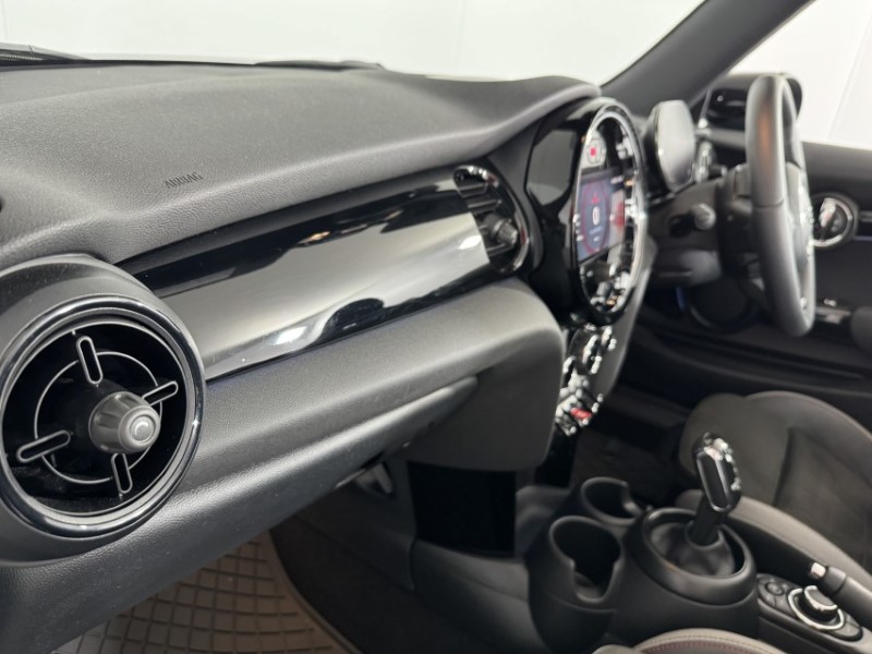 2024 (24) MINI CONVERTIBLE 1.5 Cooper Sport Premium 2dr Auto 5765256