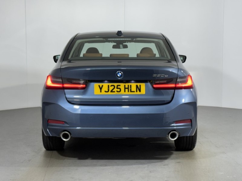 2025 (25) BMW 3 SERIES 330e 22.3 kWh Sport 4dr Step Auto 5786061