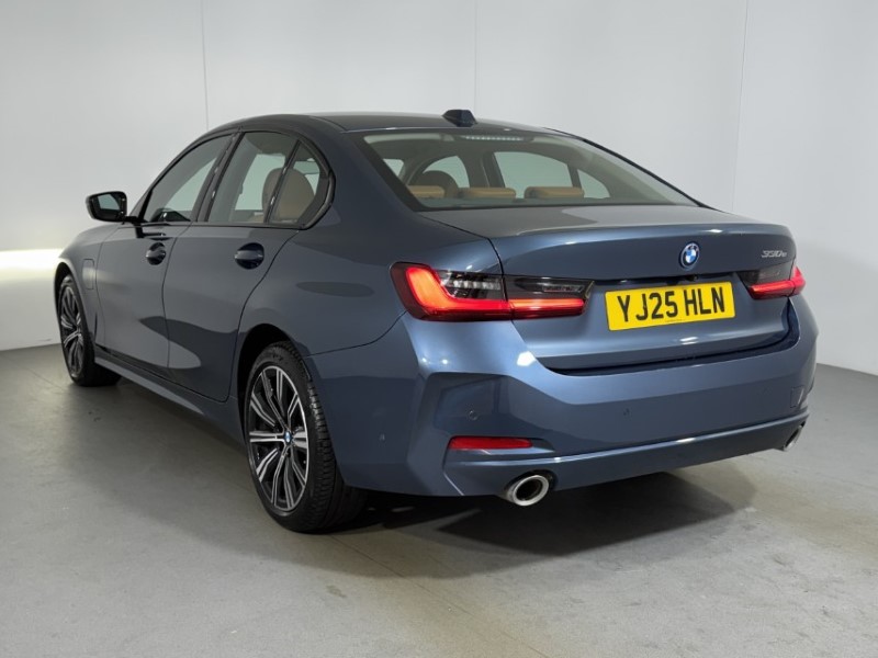 2025 (25) BMW 3 SERIES 330e 22.3 kWh Sport 4dr Step Auto 5786071