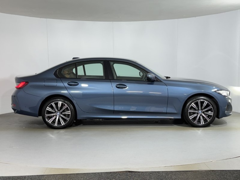 2025 (25) BMW 3 SERIES 330e 22.3 kWh Sport 4dr Step Auto 5786073