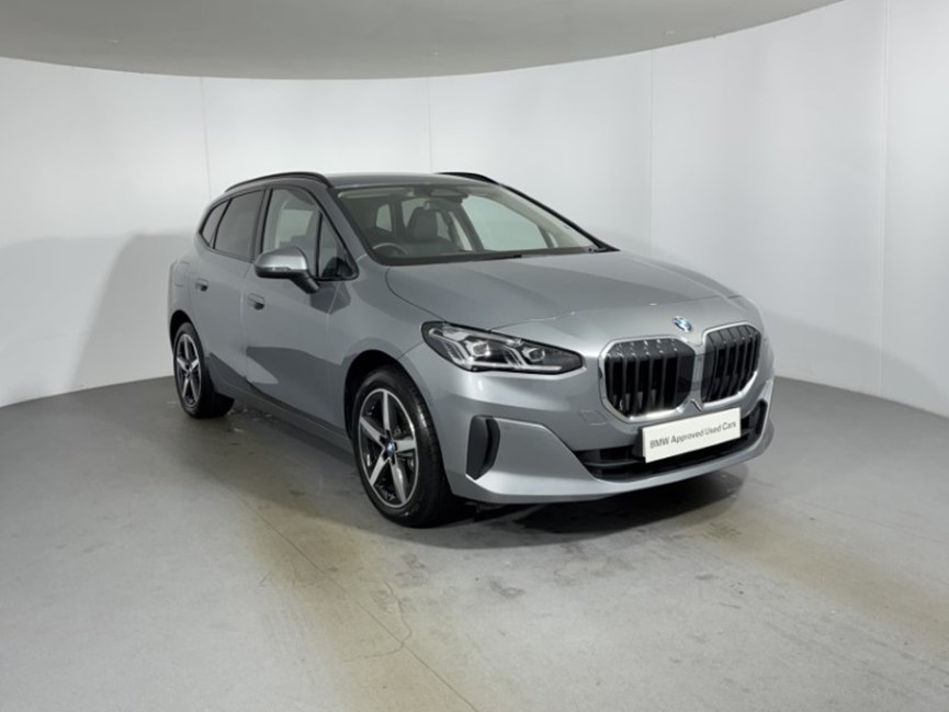 2025 (75) BMW 2 SERIES 220i MHT Sport 5dr DCT
