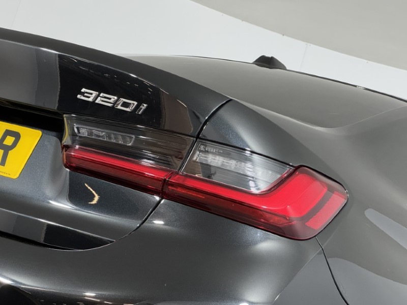 2026 (75) BMW 3 SERIES 320i M Sport 4dr Step Auto 5812659