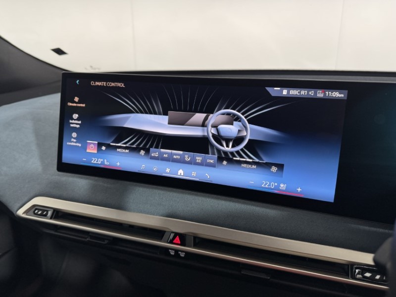 2023 (23) BMW iX 240kW xDrive40 M Sport 76.6kWh 5dr Auto 5849388