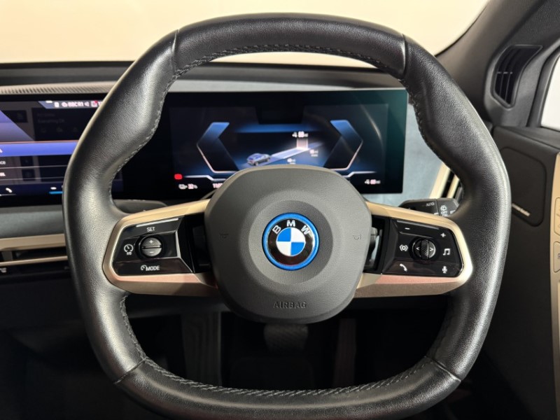 2023 (23) BMW iX 240kW xDrive40 M Sport 76.6kWh 5dr Auto 5849368
