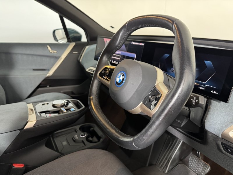 2023 (23) BMW iX 240kW xDrive40 M Sport 76.6kWh 5dr Auto 5849366