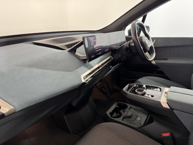 2023 (23) BMW iX 240kW xDrive40 M Sport 76.6kWh 5dr Auto 5849417