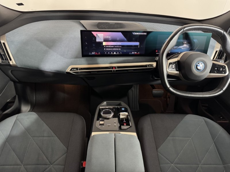 2023 (23) BMW iX 240kW xDrive40 M Sport 76.6kWh 5dr Auto 5849412