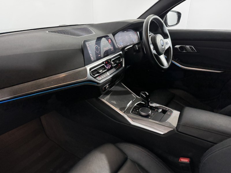 2021 (71) BMW 3 SERIES 330e M Sport Pro Edition 5dr Step Auto 5800956