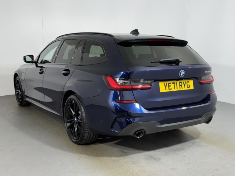 2021 (71) BMW 3 SERIES 330e M Sport Pro Edition 5dr Step Auto 5801108