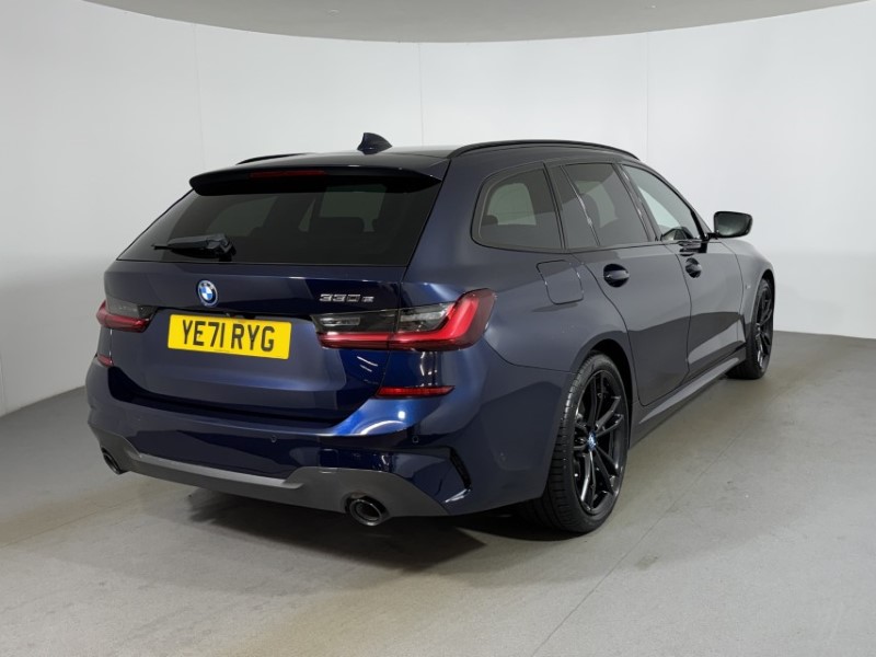 2021 (71) BMW 3 SERIES 330e M Sport Pro Edition 5dr Step Auto 5800973