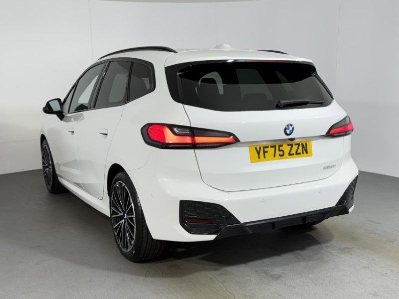 2025 (75) BMW 2 SERIES 220i MHT M Sport 5dr DCT 5814713