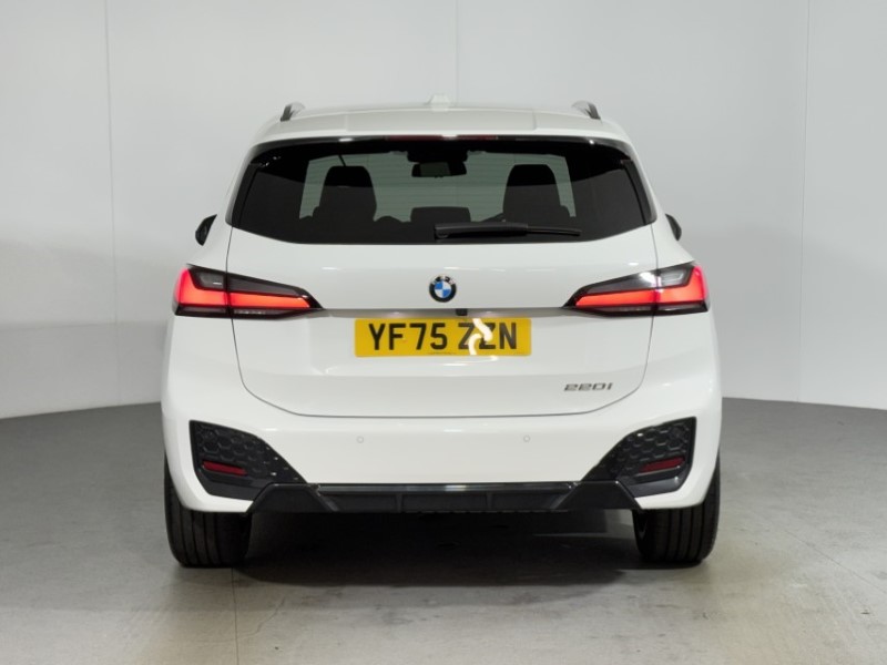 2025 (75) BMW 2 SERIES 220i MHT M Sport 5dr DCT 5814704