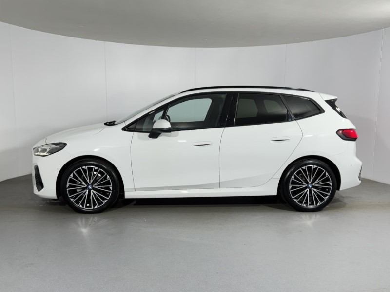 2025 (75) BMW 2 SERIES 220i MHT M Sport 5dr DCT 5814715