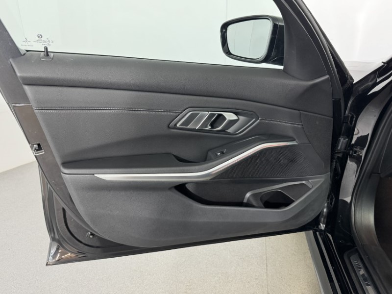2022 (72) BMW 3 SERIES 320i M Sport 4dr Step Auto 5933021