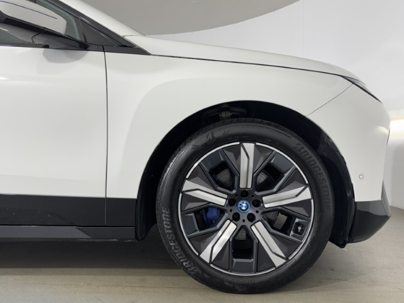 2024 (24) BMW iX 240kW xDrive40 M Sport 76.6kWh 5dr Auto 5835419