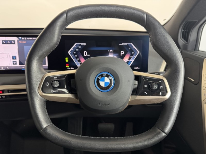 2024 (24) BMW iX 240kW xDrive40 M Sport 76.6kWh 5dr Auto 5835394