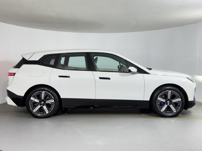 2024 (24) BMW iX 240kW xDrive40 M Sport 76.6kWh 5dr Auto 5835449