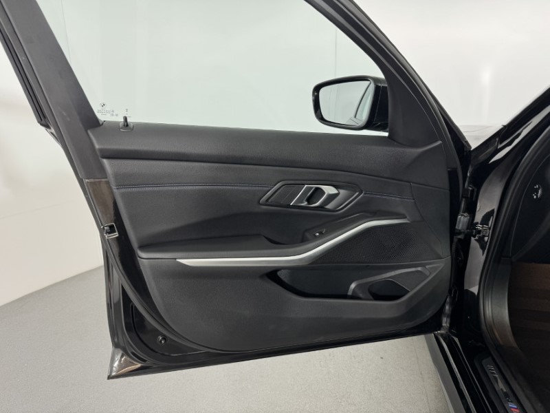 2026 (26) BMW 3 SERIES 320i M Sport 5dr Step Auto 5894301
