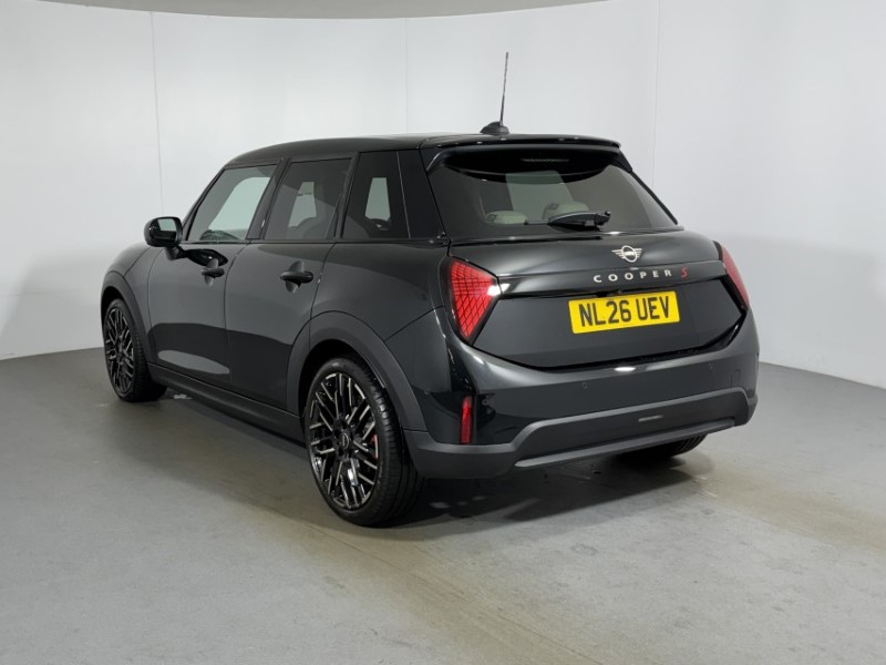 2026 (26) MINI COOPER 2.0 S Exclusive 5dr Auto
