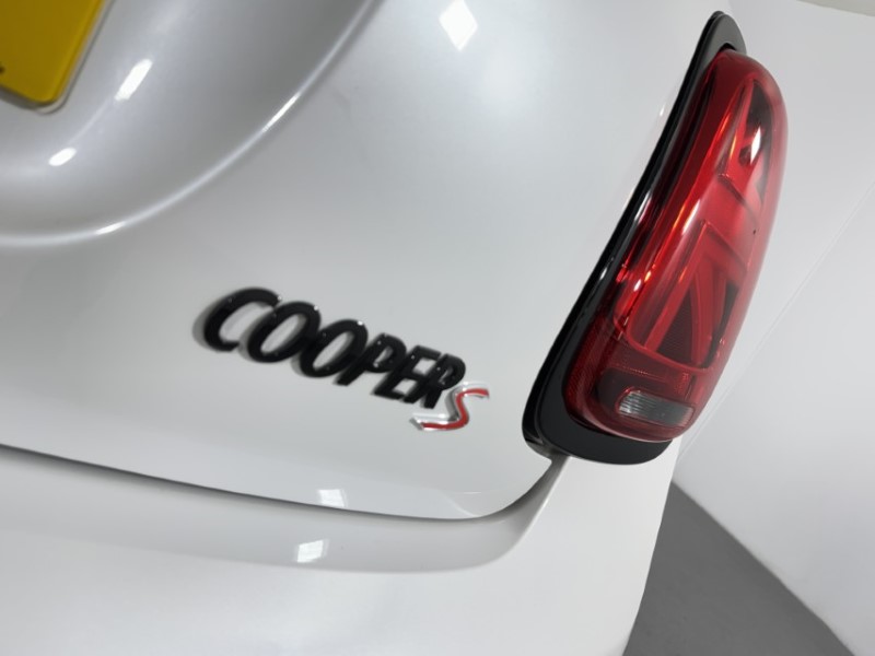 2023 (73) MINI HATCHBACK 2.0 Cooper S Sport Premium Plus 3dr Auto 5921472