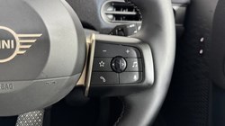 2024 (24) MINI COOPER 1.5 C Classic 3dr Auto 5948403