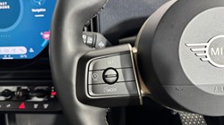 2024 (24) MINI COOPER 1.5 C Classic 3dr Auto 5948402