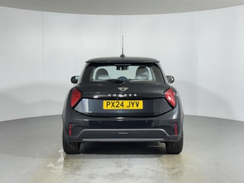 2024 (24) MINI COOPER 1.5 C Classic 3dr Auto 5948443