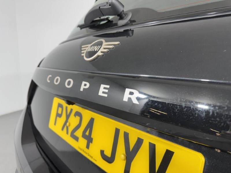 2024 (24) MINI COOPER 1.5 C Classic 3dr Auto 5948436