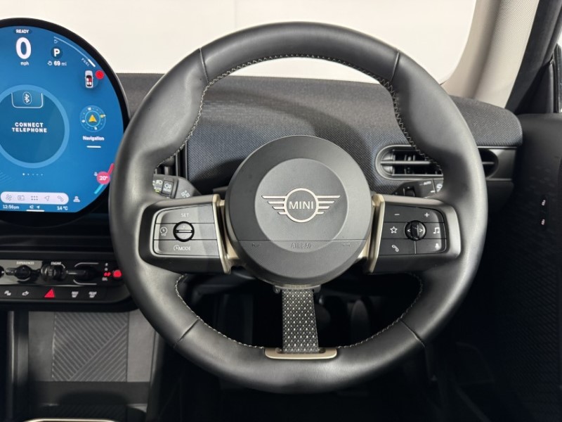2024 (24) MINI COOPER 1.5 C Classic 3dr Auto 5948400