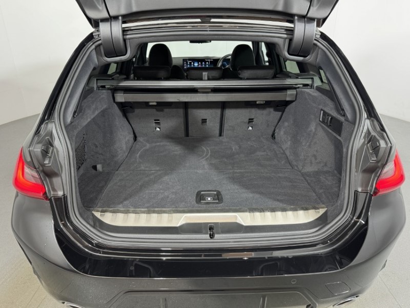 2026 (26) BMW 3 SERIES 330e 22.3 kWh M Sport 5dr Step Auto 5912145