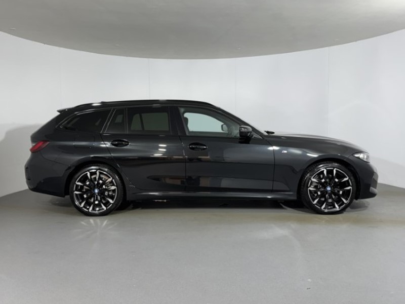 2026 (26) BMW 3 SERIES 330e 22.3 kWh M Sport 5dr Step Auto 5918100