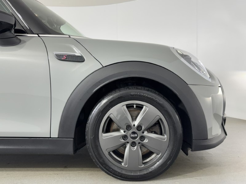 2022 (72) MINI HATCHBACK 2.0 Cooper S Classic 5dr Auto 5935291
