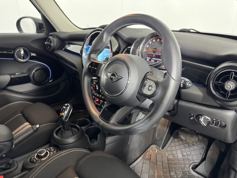 2022 (72) MINI HATCHBACK 2.0 Cooper S Classic 5dr Auto 5935286