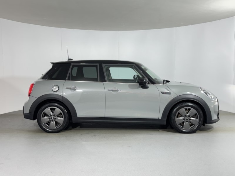 2022 (72) MINI HATCHBACK 2.0 Cooper S Classic 5dr Auto 5935312