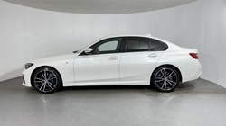 2021 (21) BMW 3 SERIES 320d MHT M Sport 4dr Step Auto 5927446
