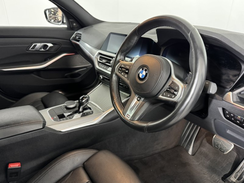 2021 (21) BMW 3 SERIES 320d MHT M Sport 4dr Step Auto 5927416