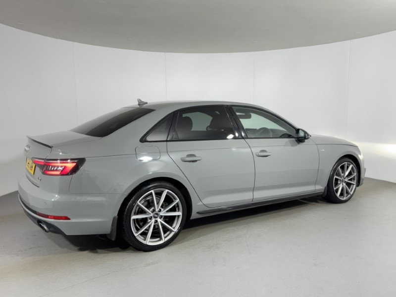 2018 (18) AUDI A4 2.0T FSI Black Edition 4dr S Tronic 5916773