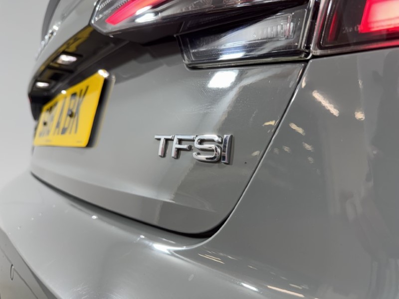 2018 (18) AUDI A4 2.0T FSI Black Edition 4dr S Tronic 5916753