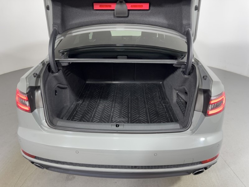 2018 (18) AUDI A4 2.0T FSI Black Edition 4dr S Tronic 5916755