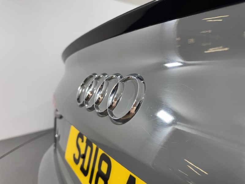 2018 (18) AUDI A4 2.0T FSI Black Edition 4dr S Tronic 5916754