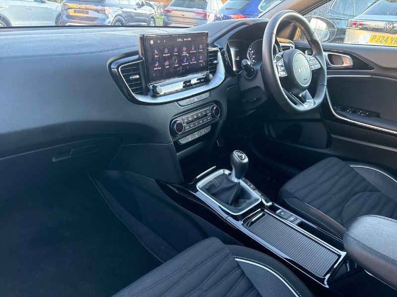 2025 (25) KIA XCEED 1.5T GDi ISG 138 GT-Line 5dr 4920280