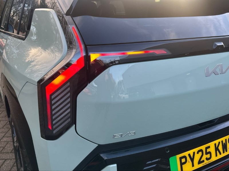 2025 (25) KIA EV3 148kW GT-Line 81.4kWh 5dr Auto 4925867