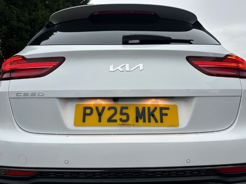 2025 (25) KIA CEED 1.5T GDi ISG 138 3 5dr 4938366